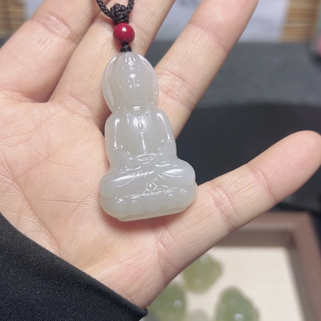 ***和田玉未镶嵌颈饰