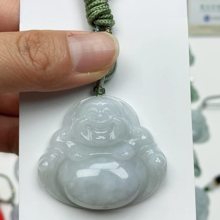 翡翠未镶嵌颈饰佛公