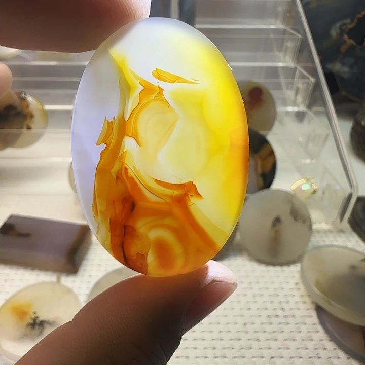 玛瑙/玉髓未镶嵌珠宝奇石