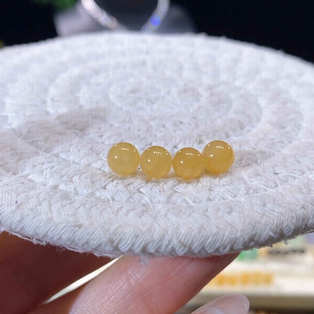 翡翠未镶嵌颈饰翡翠冰黄小珠多样性发一