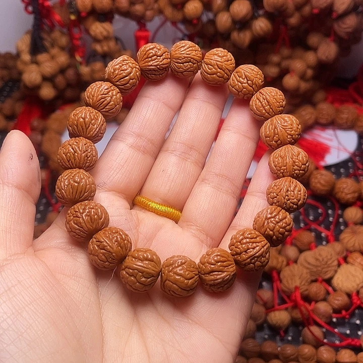 木质类龙纹桃枭挂件