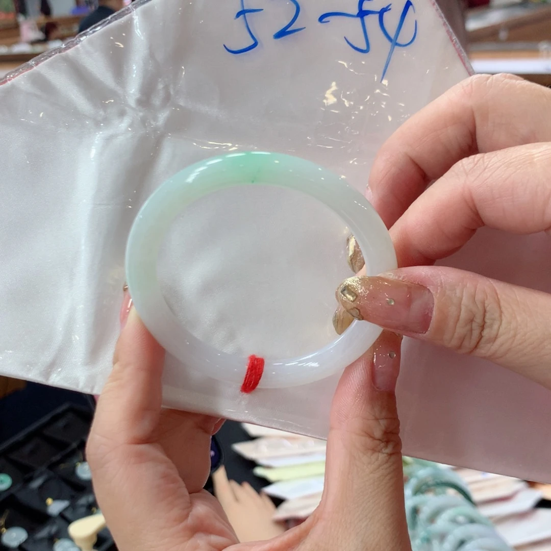 未镶嵌手镯翡翠买断