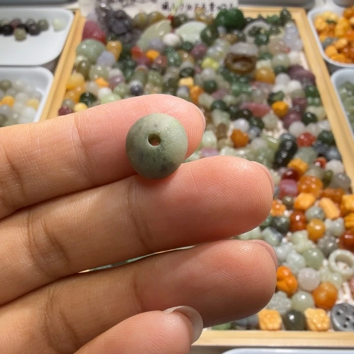 和田玉未镶嵌珠宝半成品