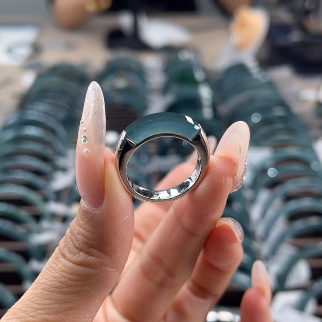 翡翠未镶嵌手镯戒指18