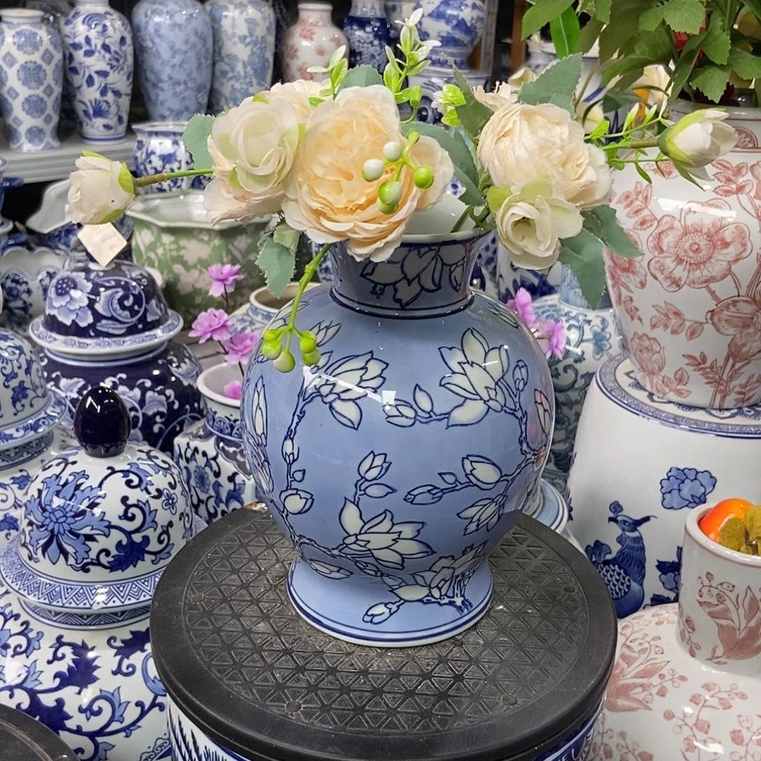 摆件花瓶手绘釉下彩
