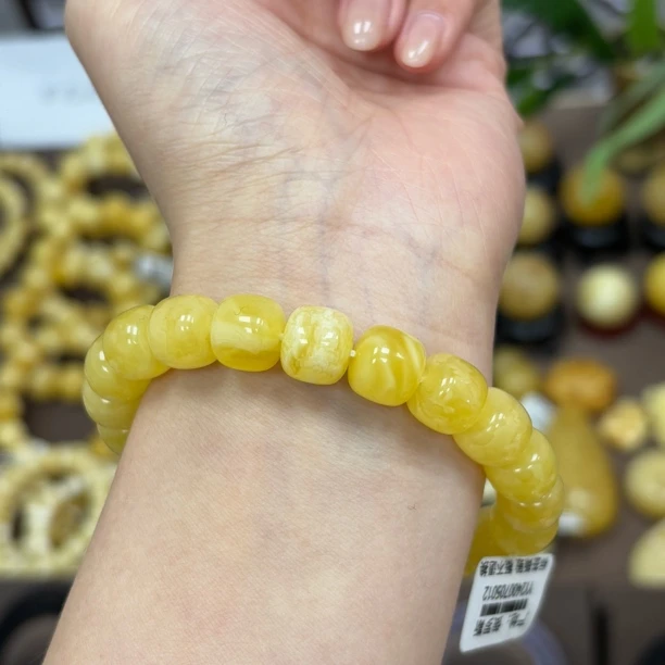 10.8mm微微瑕手串· 小妖珠宝天然原矿琥珀蜜蜡