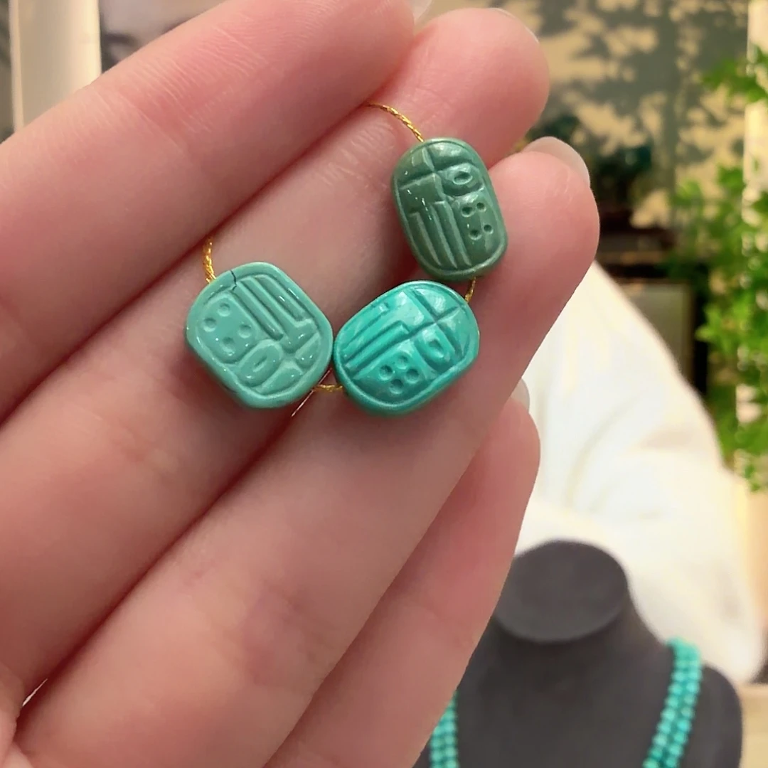 绿松石未镶嵌颈饰