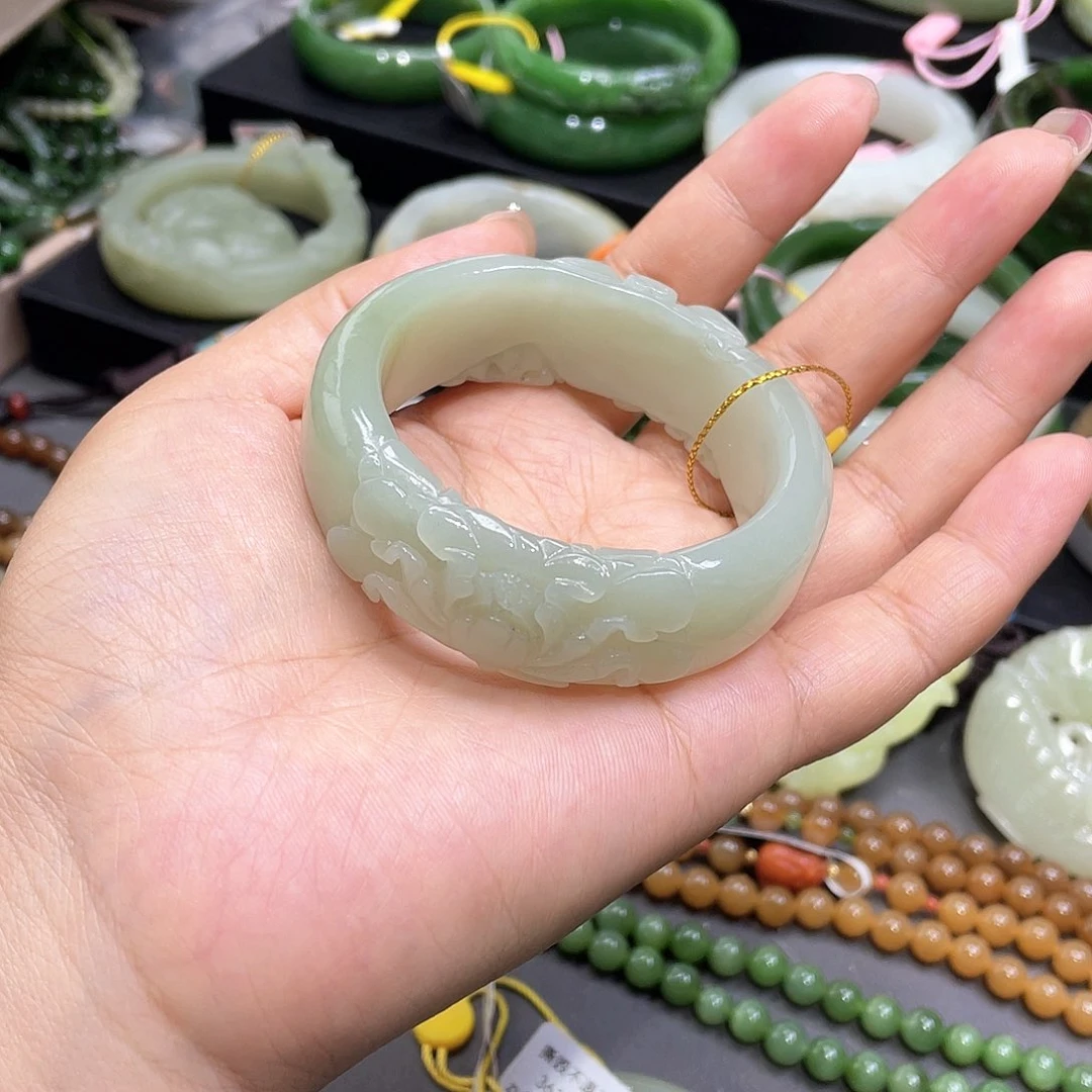 和田玉手镯5253圈口12未镶嵌