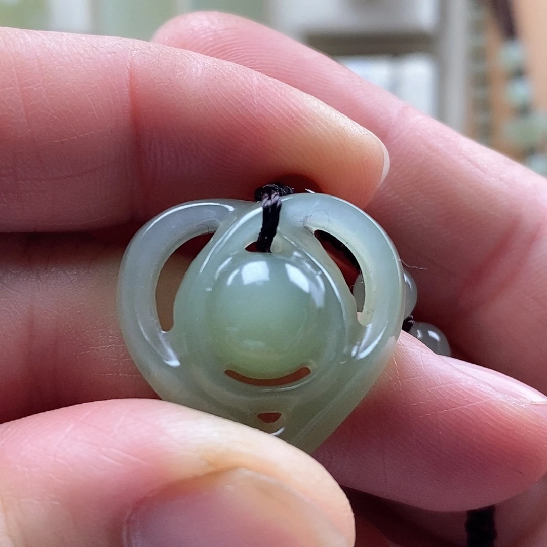 和田玉（糖玉）未镶嵌颈饰