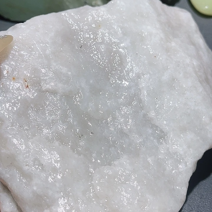 和田玉（糖玉）未镶嵌珠宝奇石