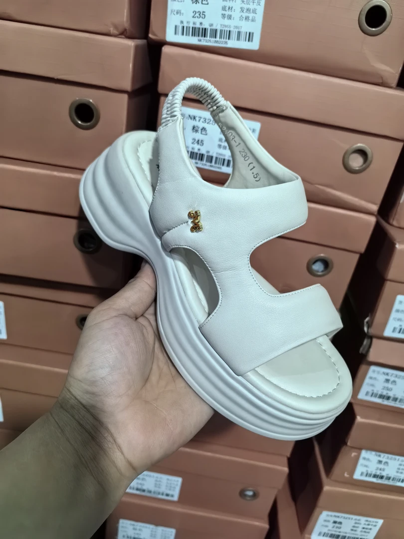 52103新款真皮厚底百搭超软凉鞋