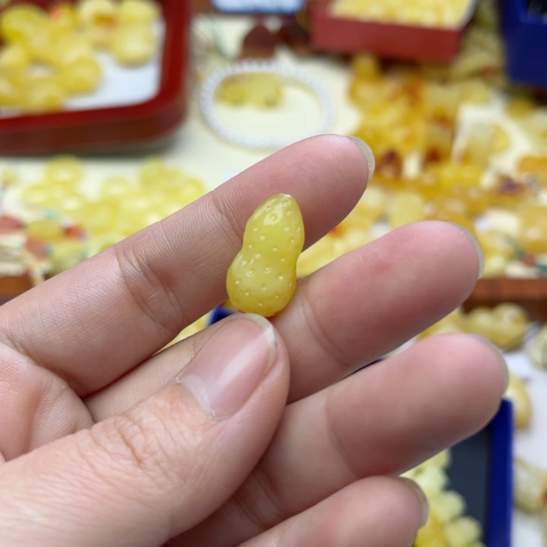【闪购商品】蜜蜡裸石未镶嵌配饰