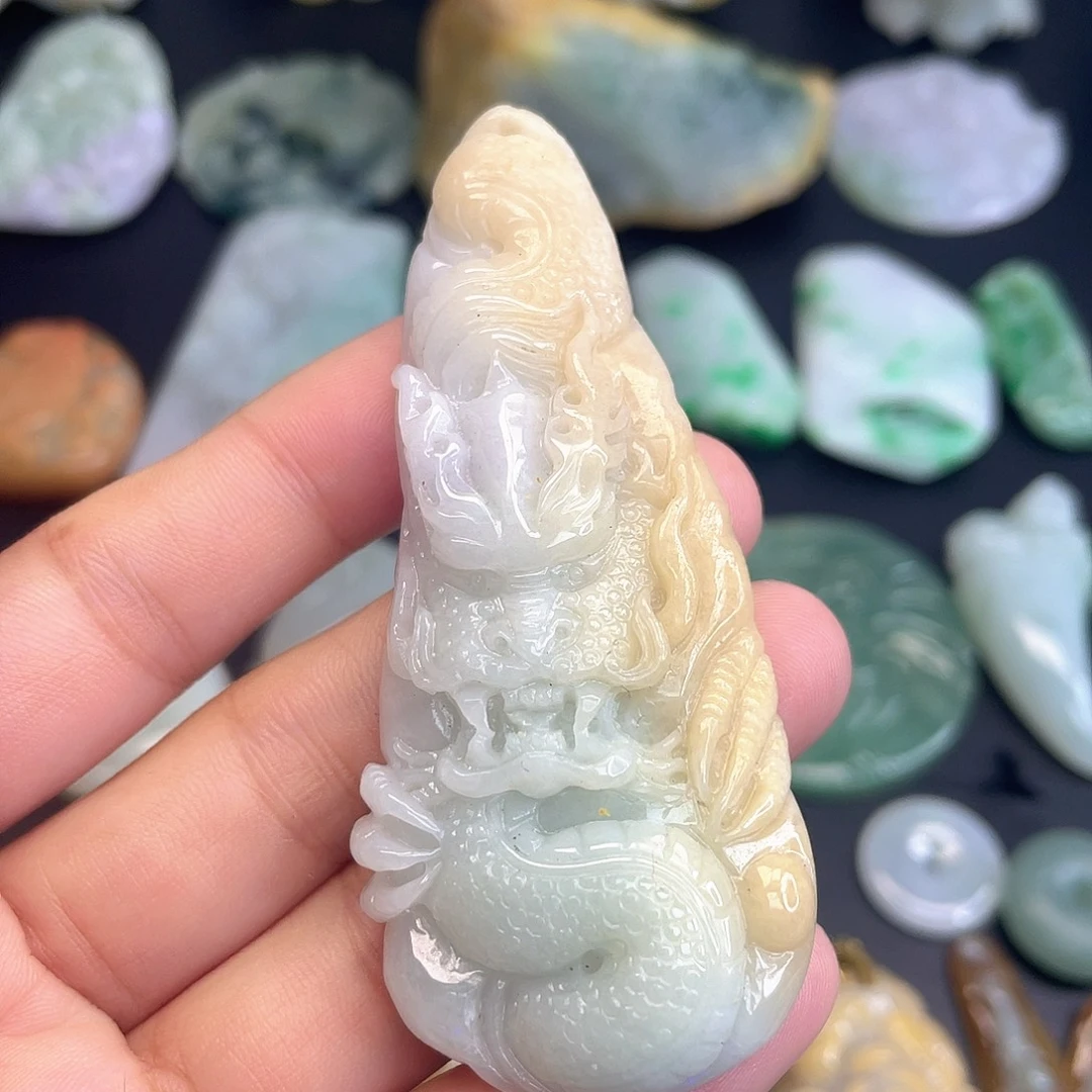 翡翠未镶嵌颈饰翡翠