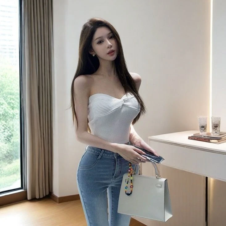 性感辣妹吊带针织扭结抹胸夏季设计新款气质修身外穿短款背心上衣