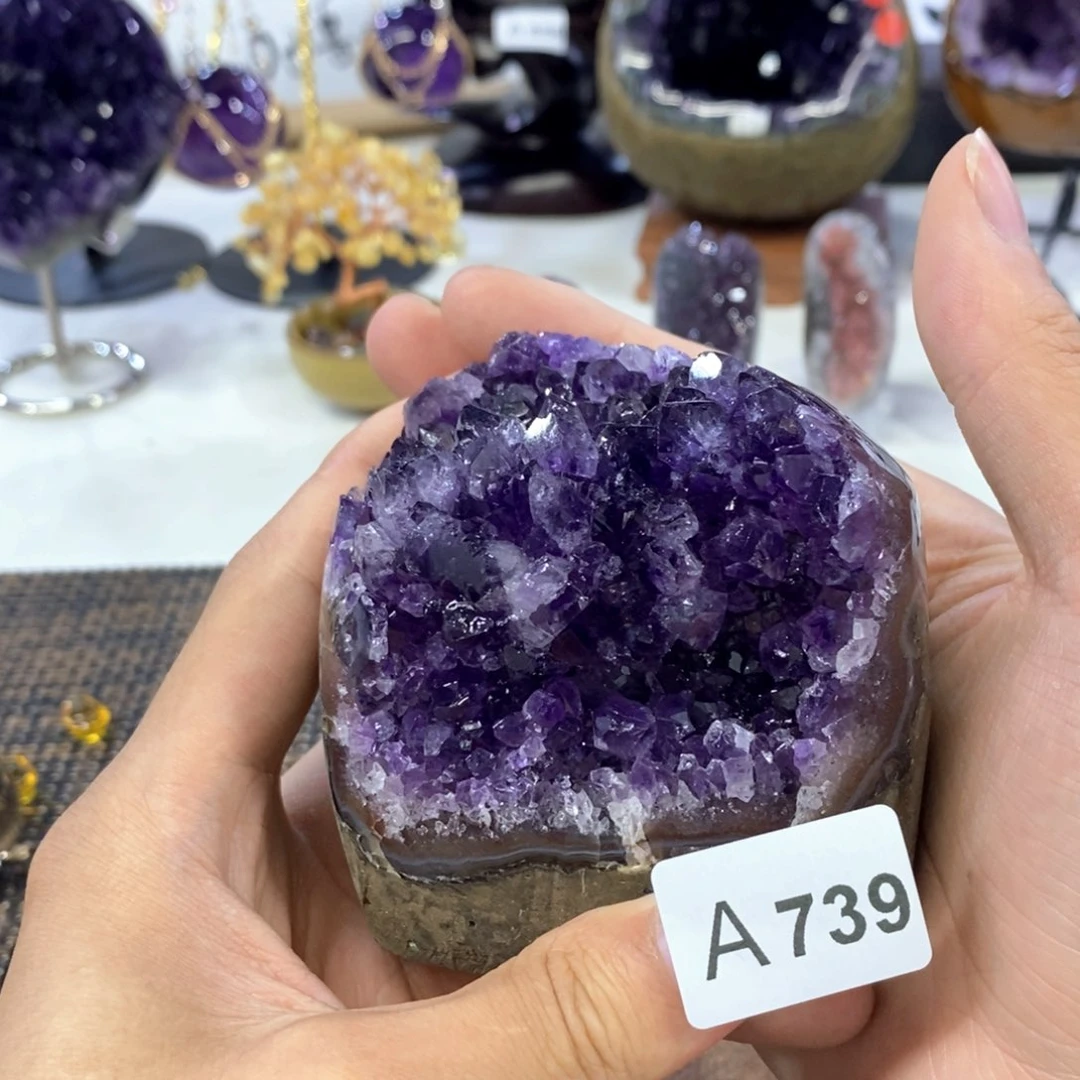 未镶嵌水晶大型摆件（非配饰）