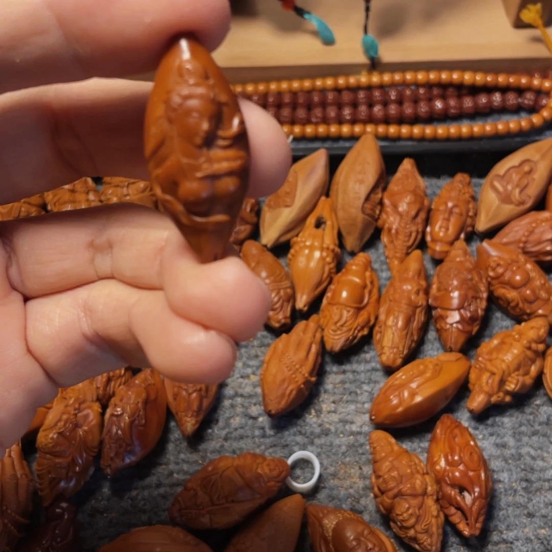 橄榄核吊坠美女8888888888