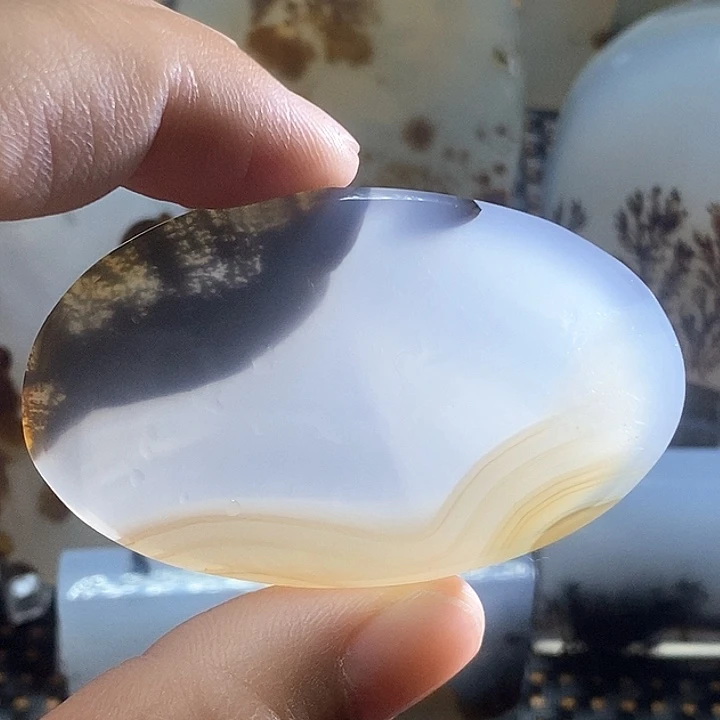 玛瑙/玉髓颈饰未镶嵌名*