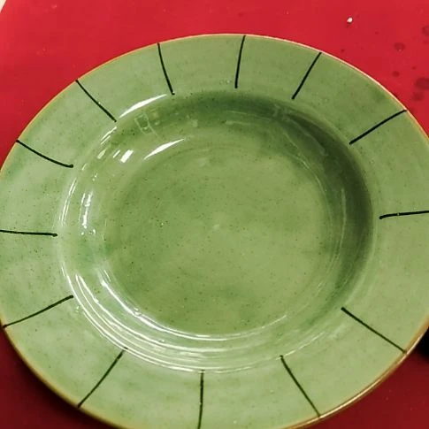 瓷片瓷片，各种摆件，沙锅！