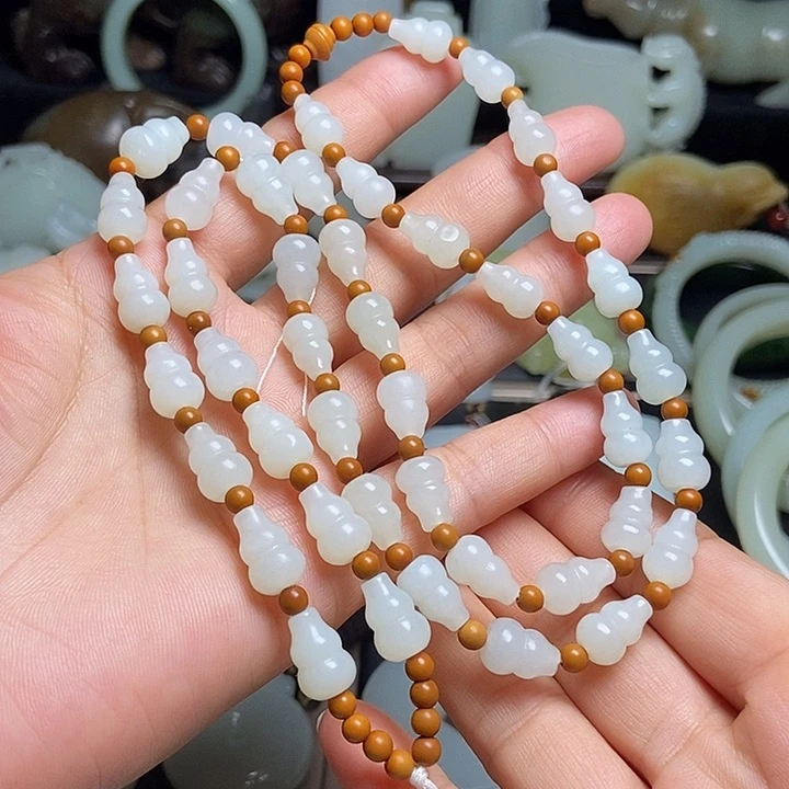 和田玉未镶嵌吊坠(不含链)