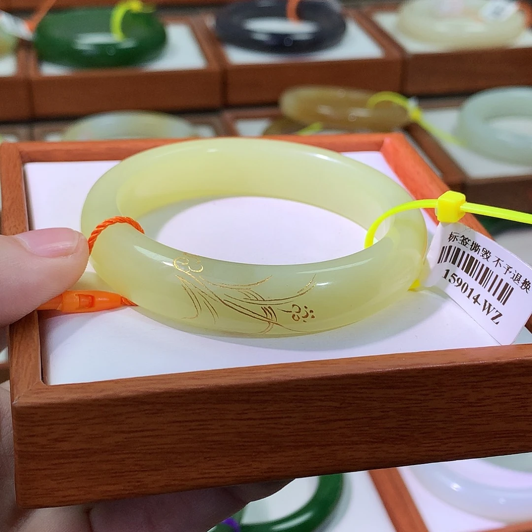 和田玉未镶嵌手镯52