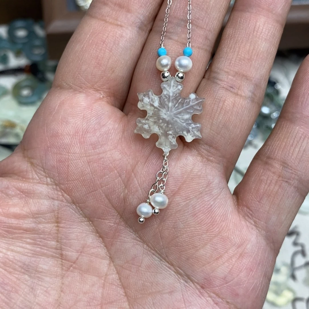 岫玉天然岫玉假一赔十，默认微瑕不退不换未镶嵌