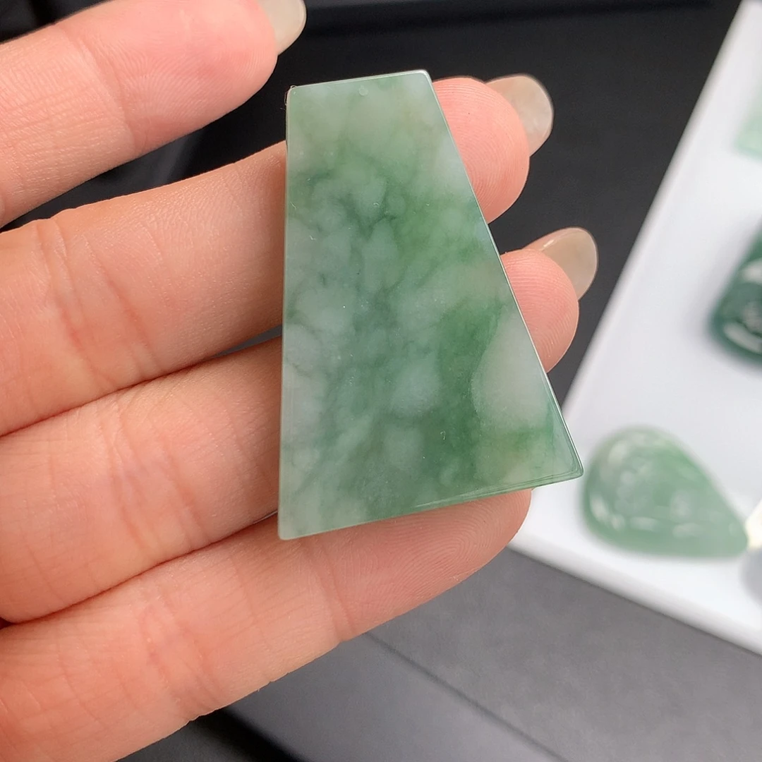 翡翠未镶嵌挂件无事牌