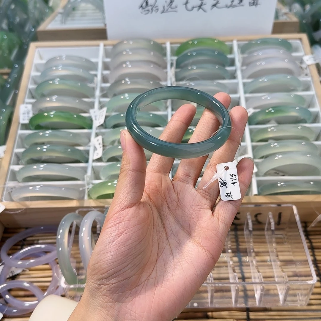 玛瑙/玉髓未镶嵌手镯圈口57.4