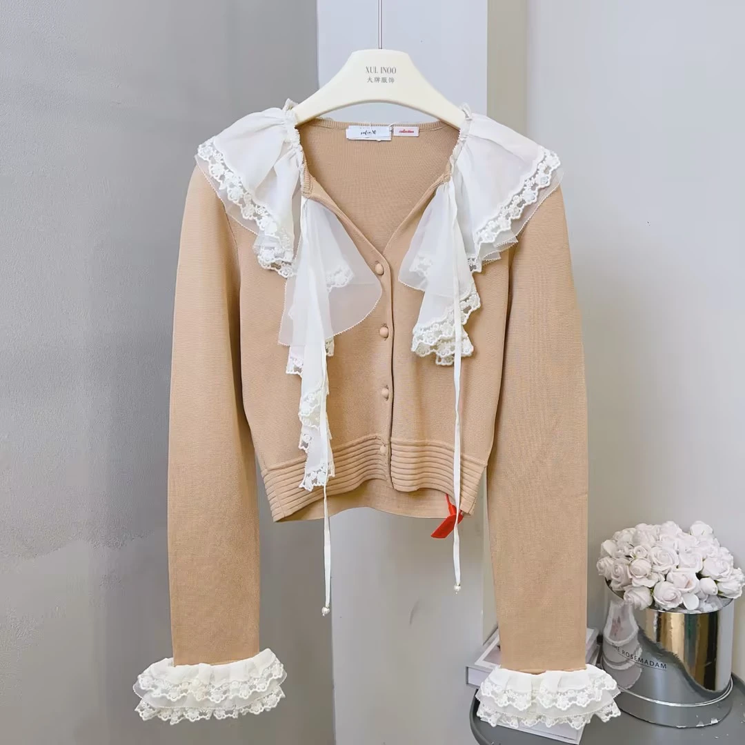 丨秋冬新款卡其色拼接蕾丝花边时尚百搭针织开衫  5635