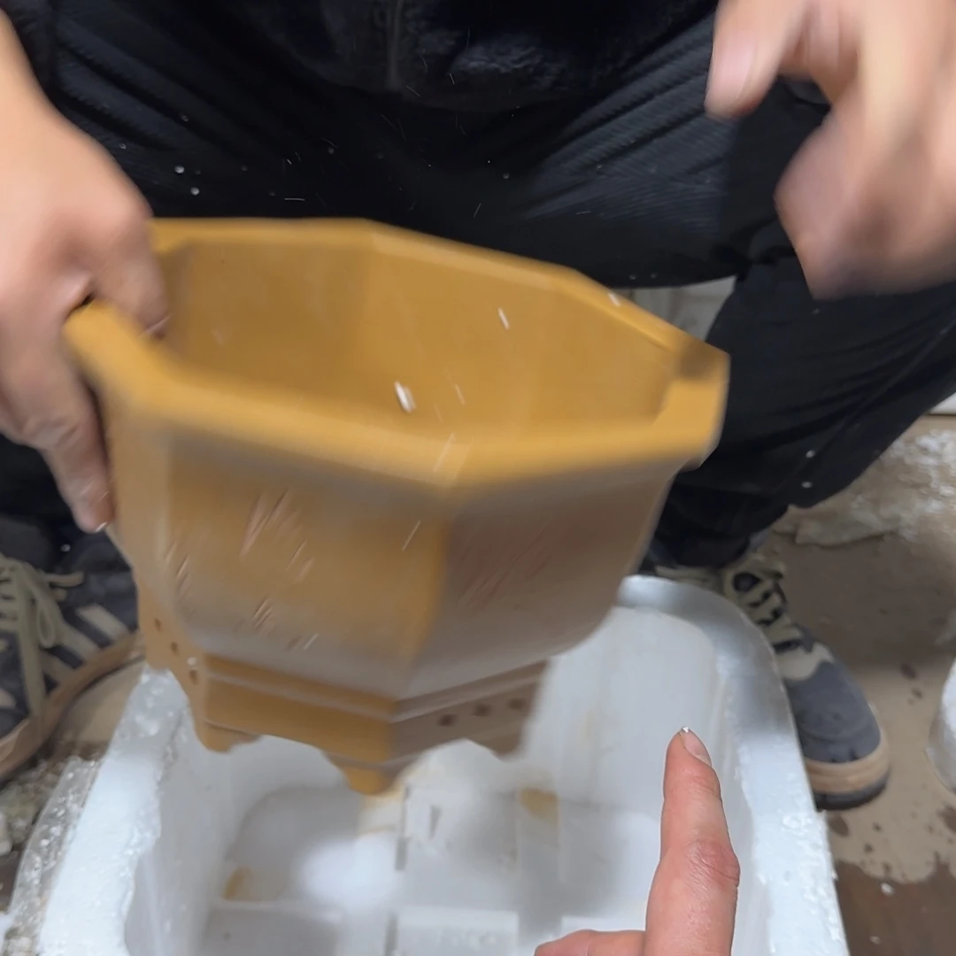 紫砂花盆口径27 23高度16
