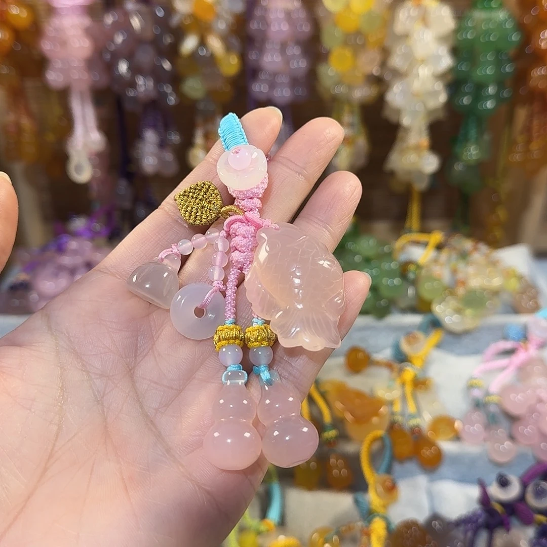 春***玛瑙/玉髓未镶嵌钥匙挂件