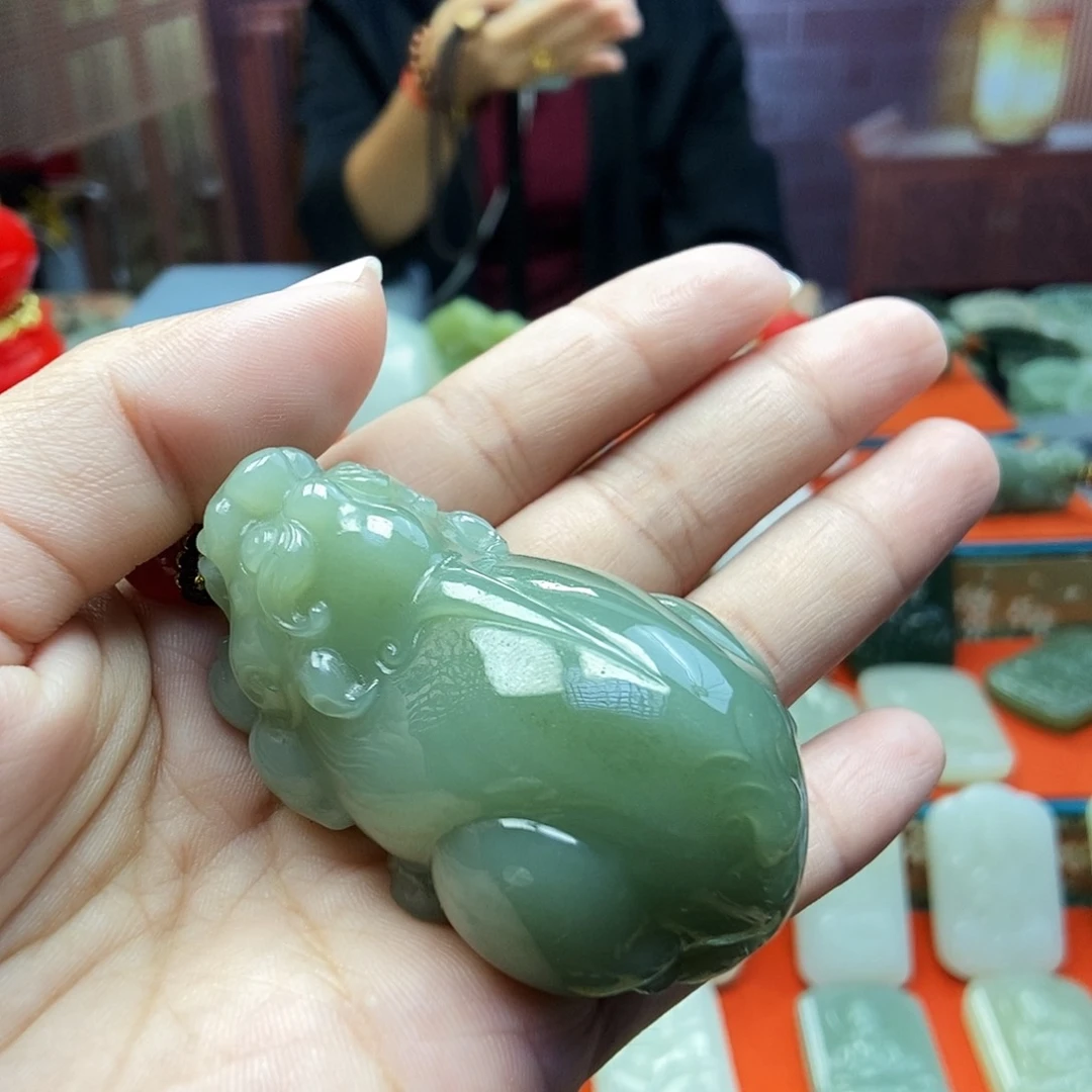 颈饰未镶嵌和田玉杨*平