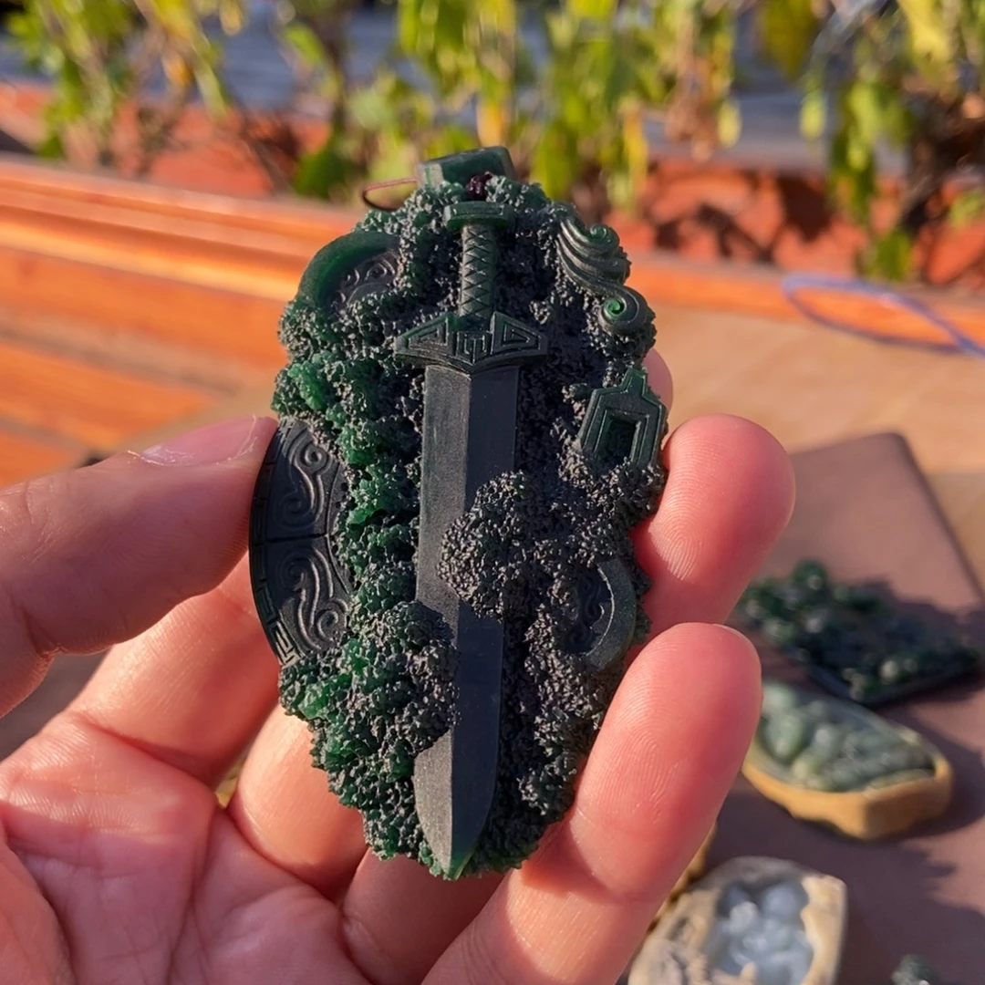 Q***e定制翡翠未镶嵌翡翠