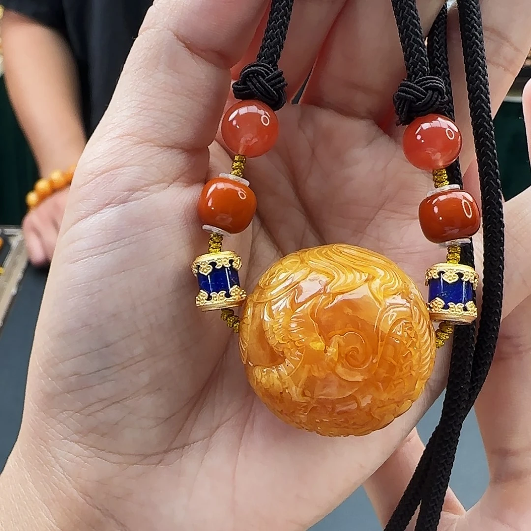 琥珀未镶嵌颈饰吊坠