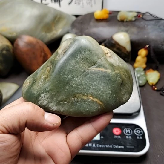 和田玉（糖玉）未镶嵌挂件