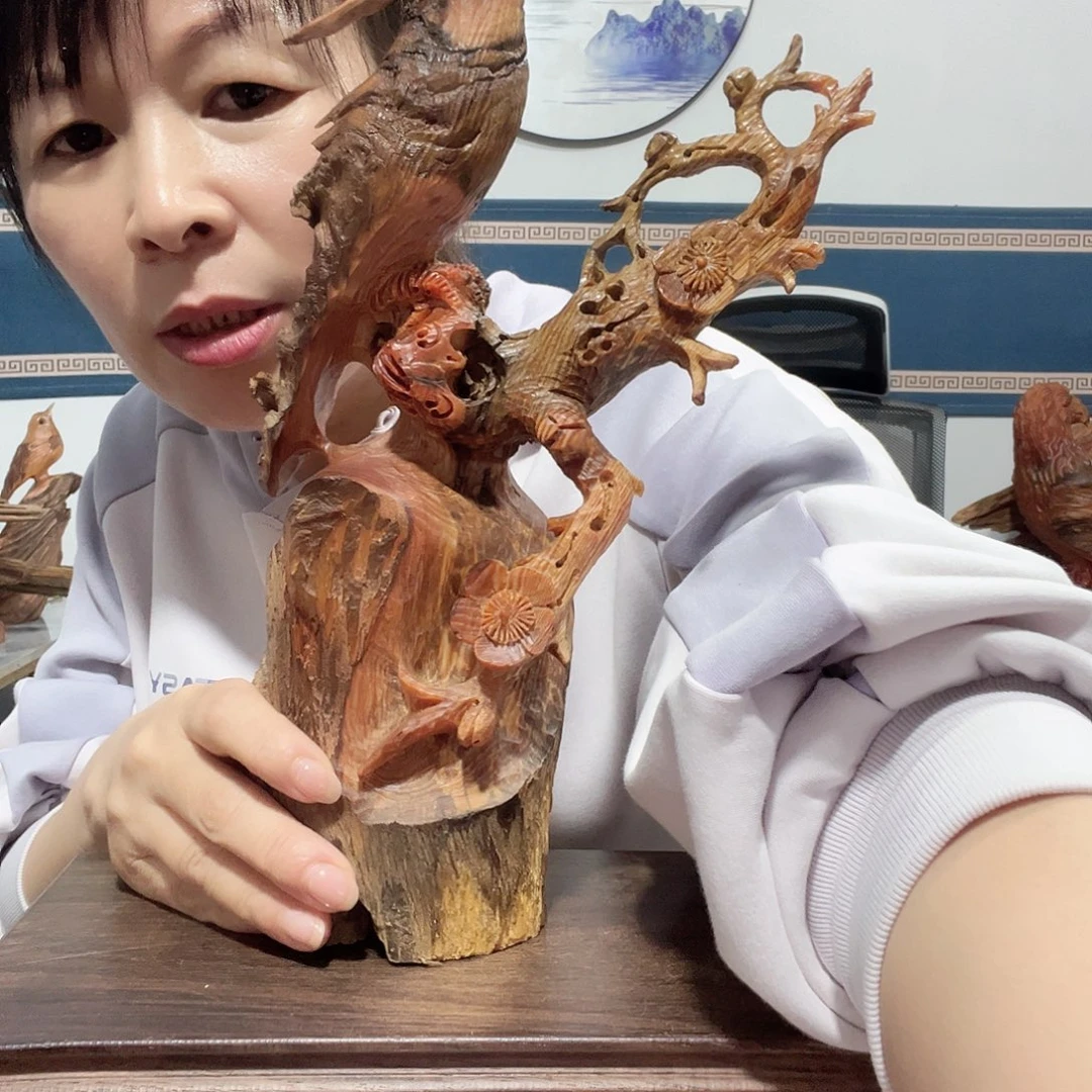 为**德百年树的设计风格