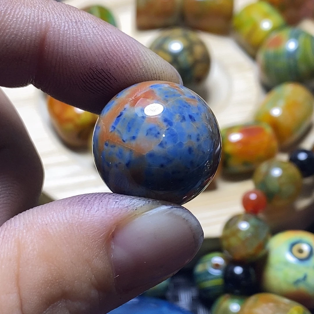 猛***士玛瑙/玉髓未镶嵌颈饰