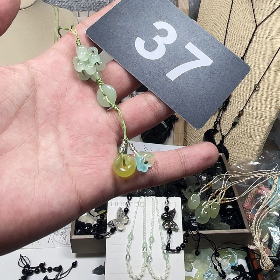 蛇纹石玉合金颈饰