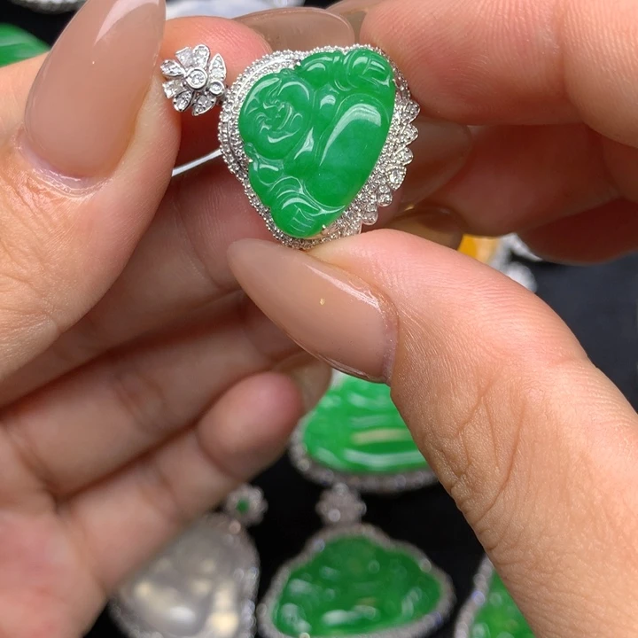 翡翠18K金镶嵌吊坠(不含链)