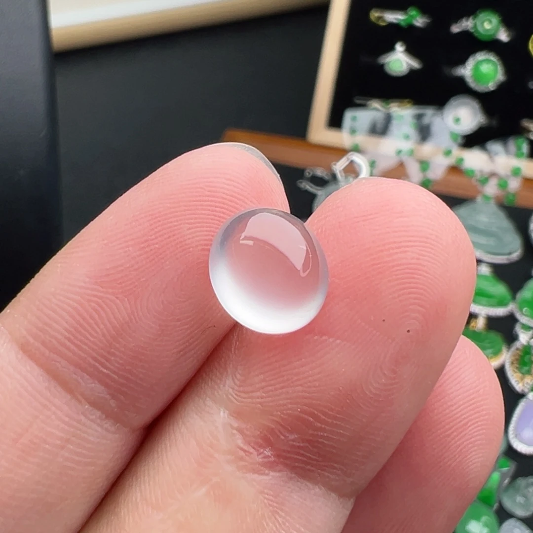 颈饰未镶嵌翡翠蛋面9.5