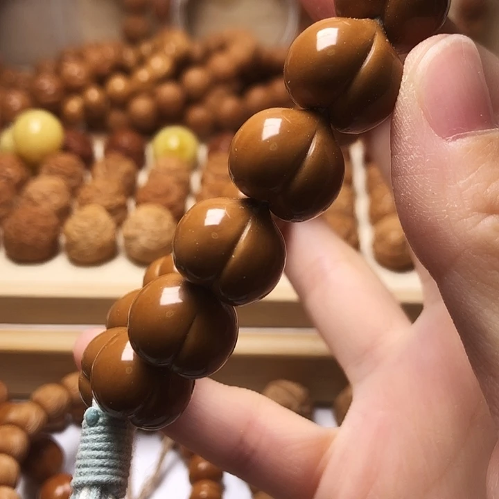 聚宝盆雕刻纯手工屁桃