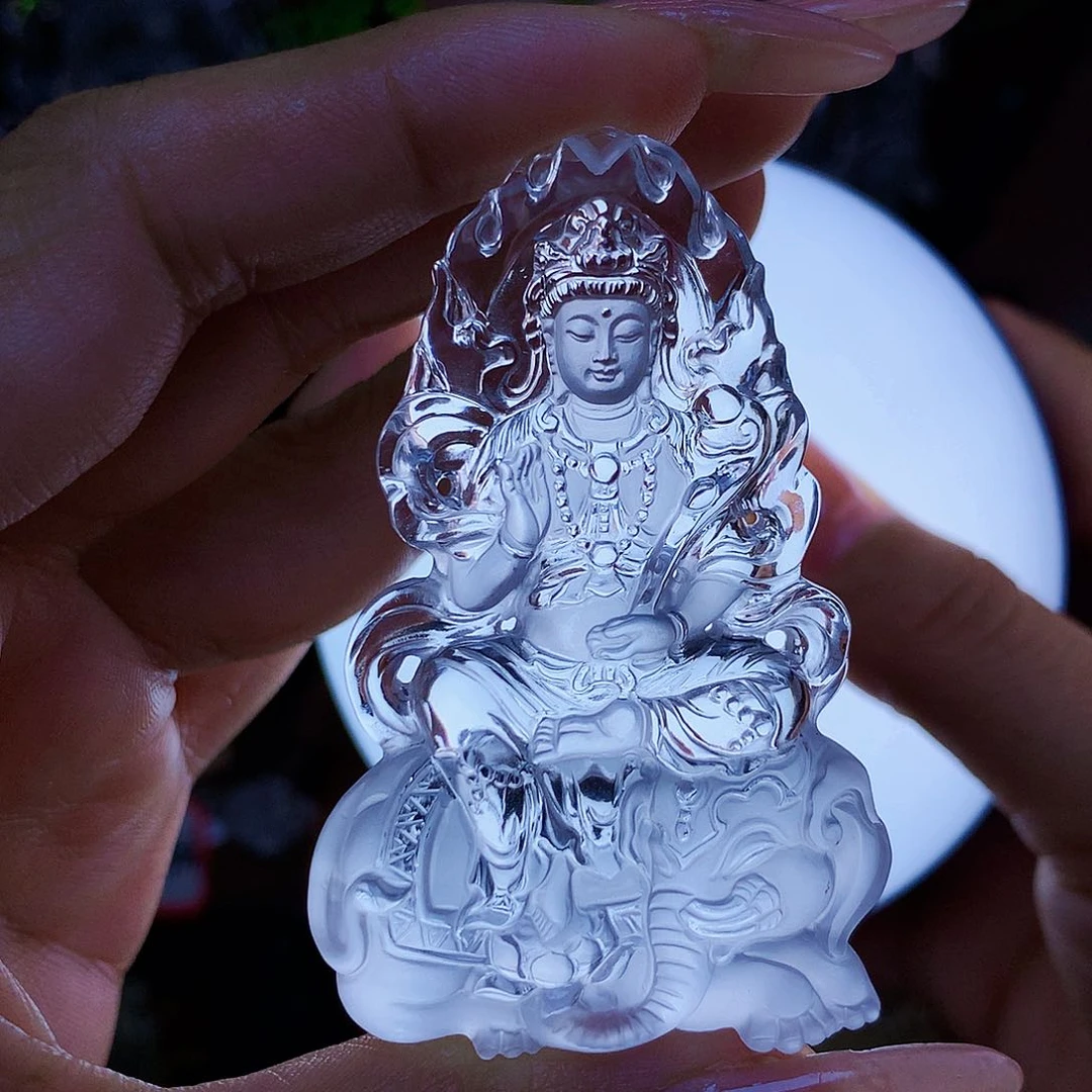 水晶颈饰未镶嵌看*咯，