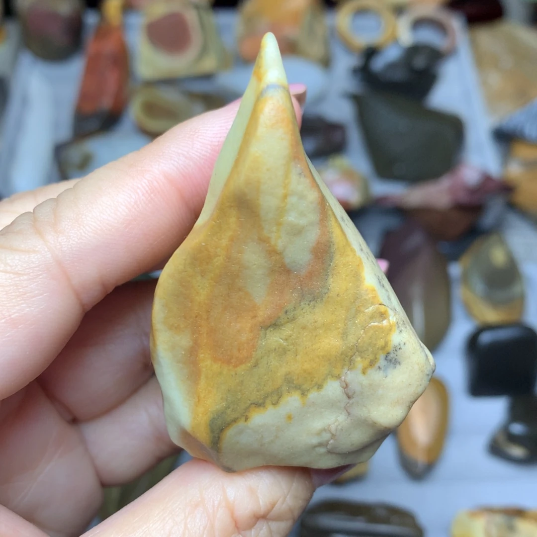 4568997543568875345778