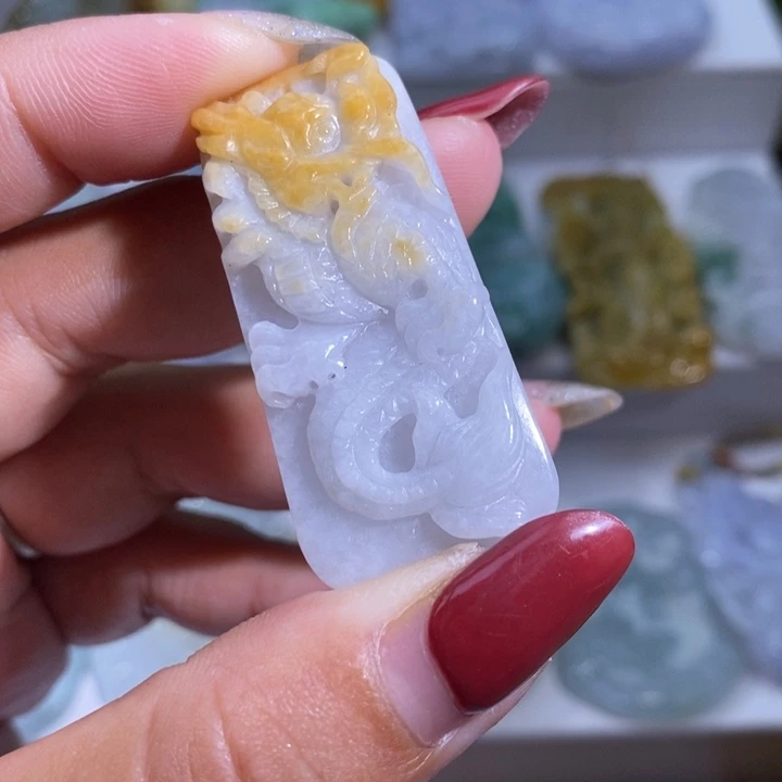【闪购商品】翡翠挂件未镶嵌龙鱼