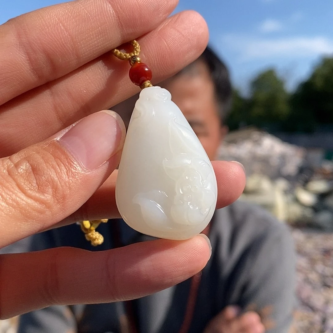 颈饰未镶嵌和田玉