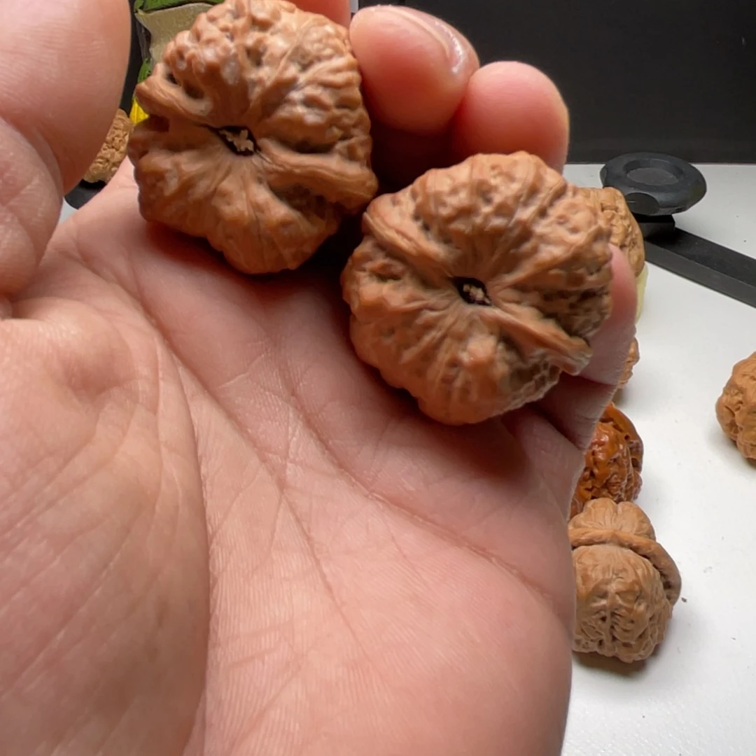 少***爷核桃蛤蟆头核桃 36