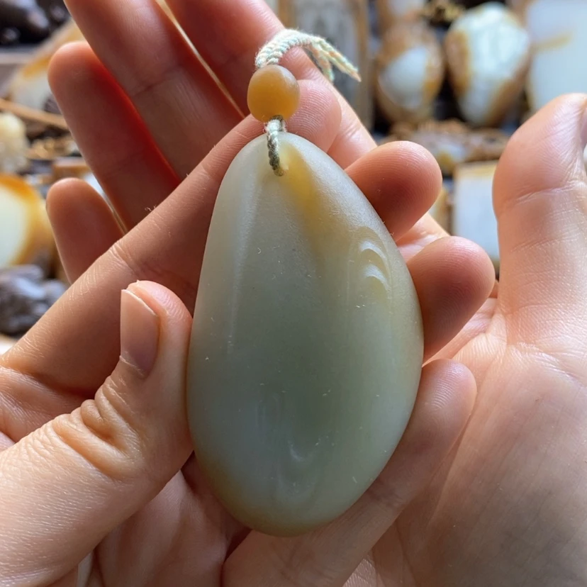 【闪购商品】颈饰未镶嵌和田玉（糖玉）