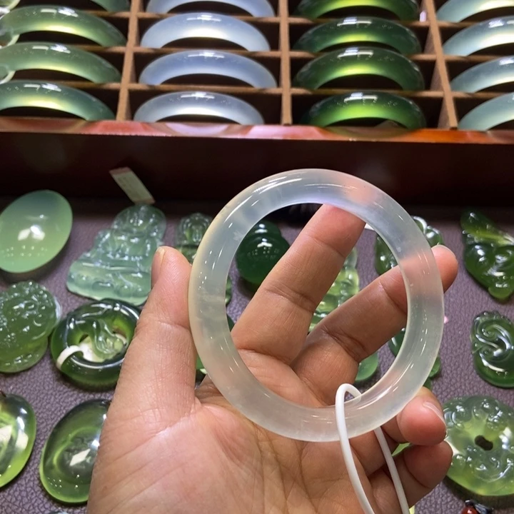 蛇纹石玉未镶嵌手镯58