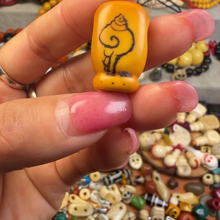 琉璃/树脂/塑料类