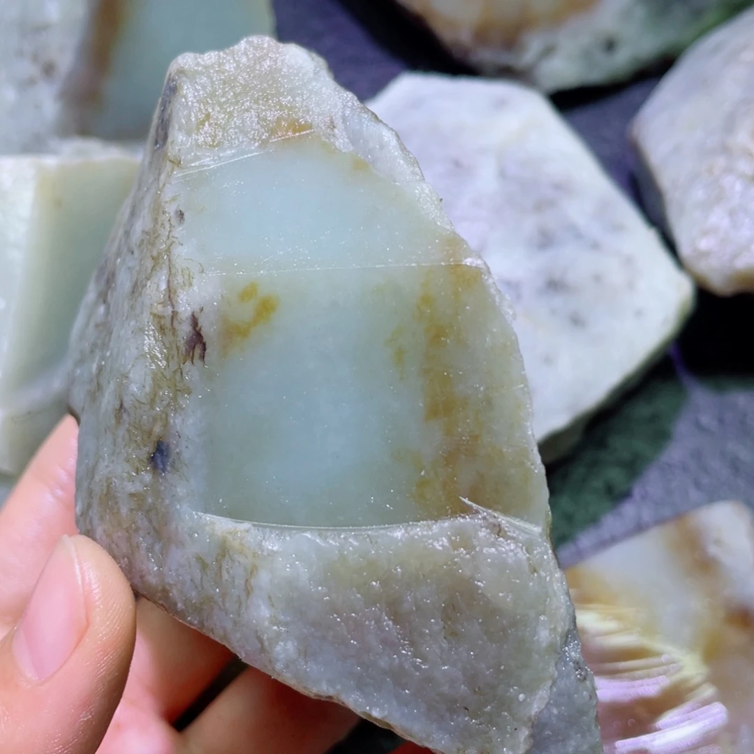 和田玉未镶嵌珠宝半成品