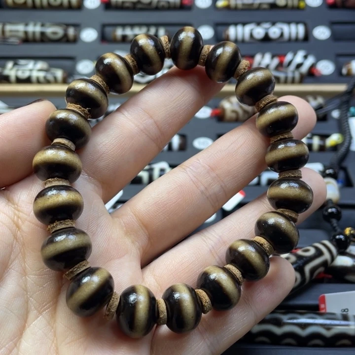 Q****玛瑙/玉髓未镶嵌颈饰